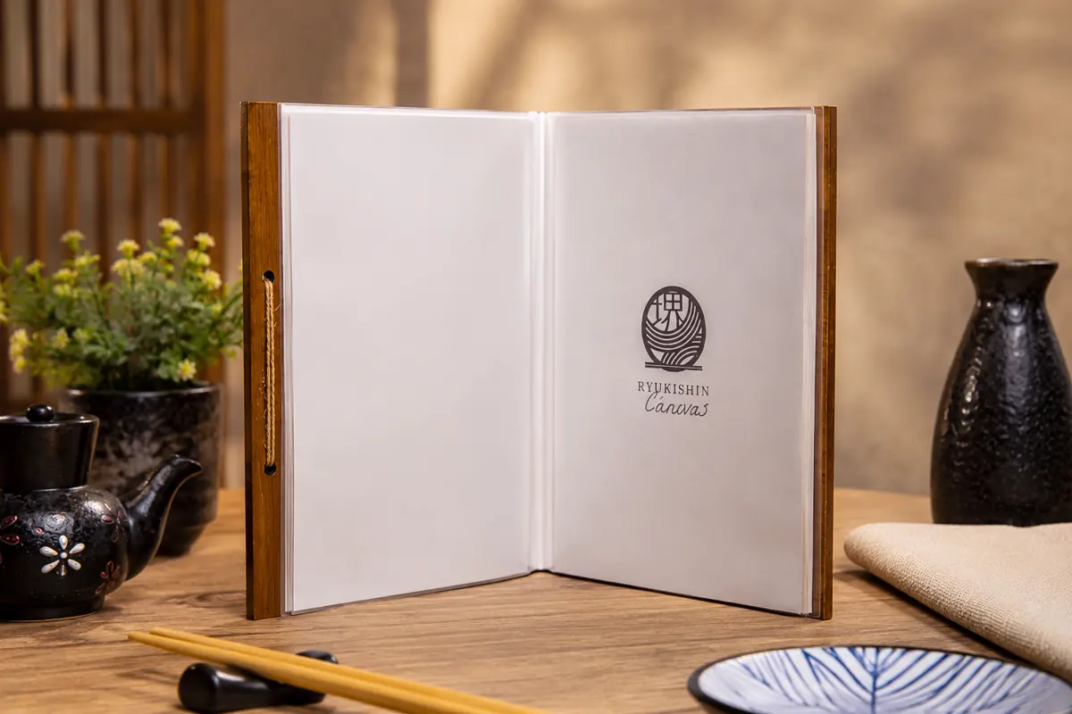 Carta en tablón de madera para Ryukishin